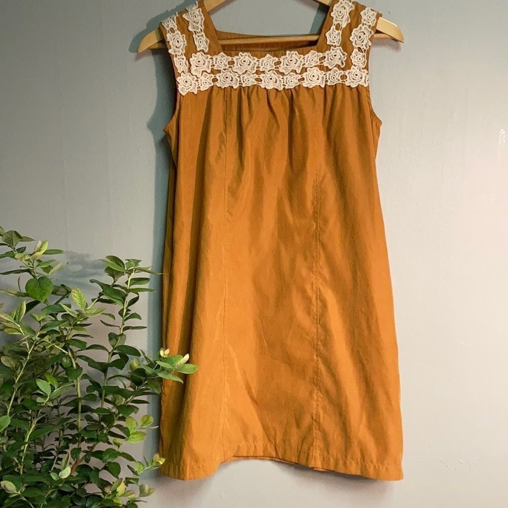 NWOT TRACY REESE PLENTY crocheted detail mini